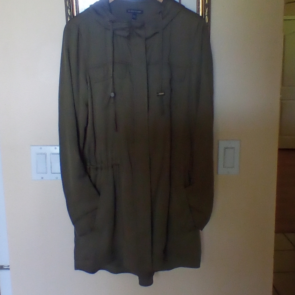 Eileen Fisher size XS, olive green. make an offer.